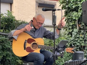 Abendeinstimmung im Schlossgarten heute: „Ein kleines aber feines Konzert“ (Quelle: Markt Pleinfeld)