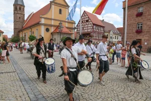 Heidecker Heimatfest (Quelle: Tourismusverband Fränkisches Seenland)