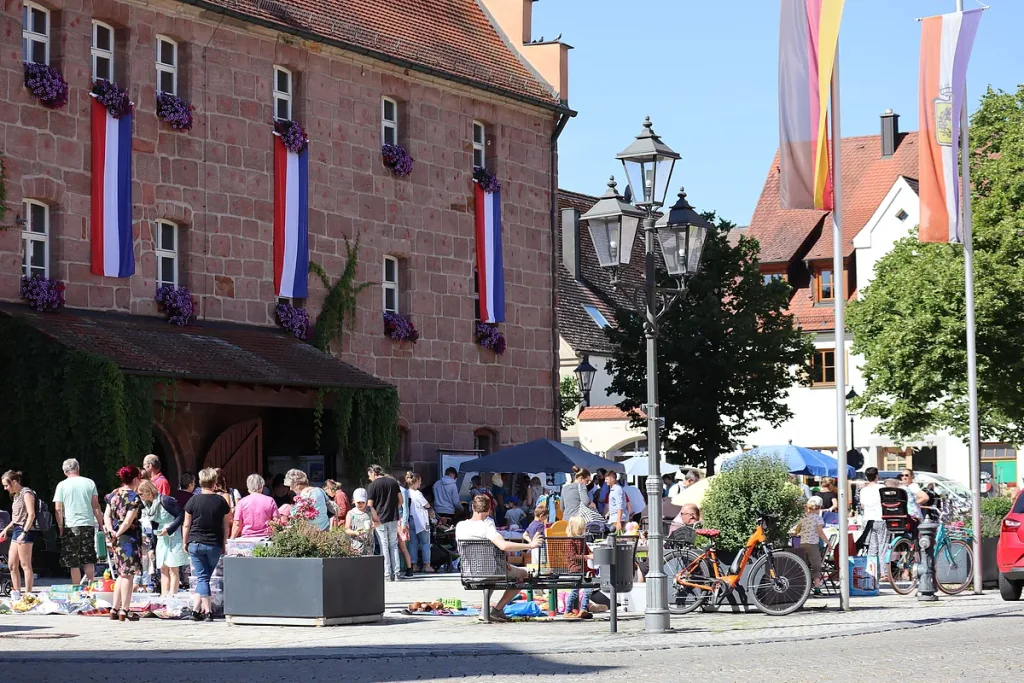 Heimatfest Trödelmarkt (Quelle: Tourismusverband Fränkisches Seenland)