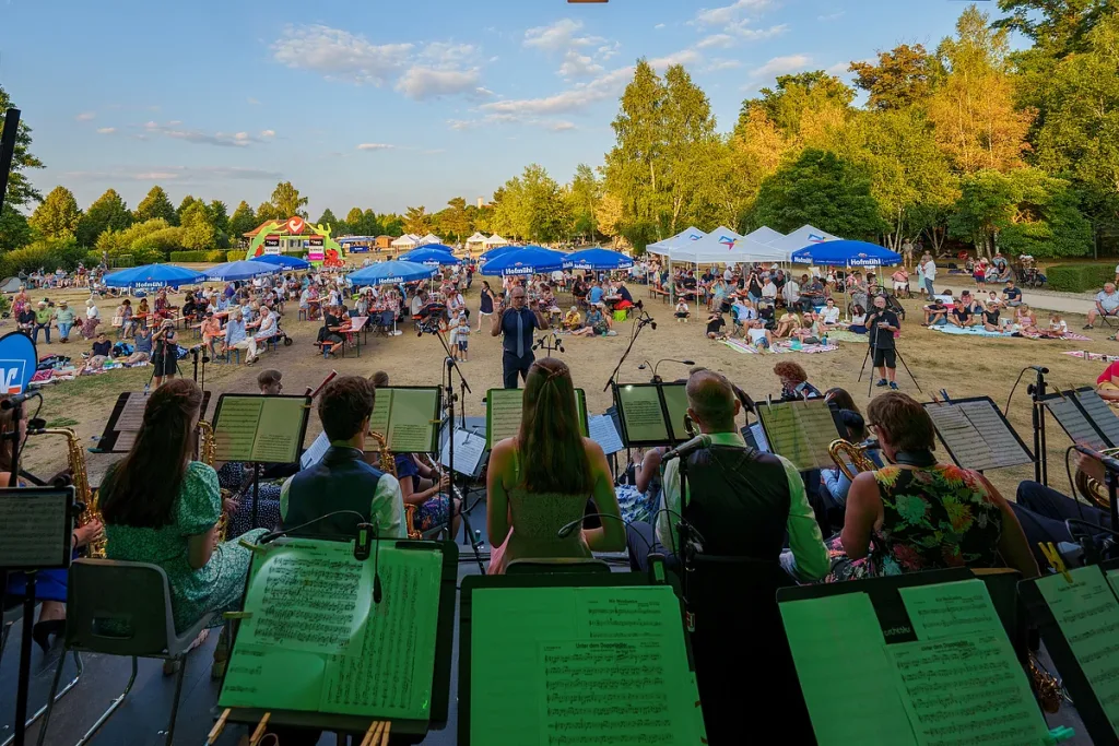 Raiffeisen-Sommerserenade "musik & picknick" (Quelle: Tourismusverband Fränkisches Seenland)