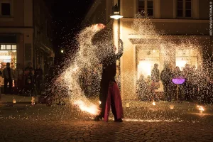 AbendROTH - Kunst. Kultur. Shopping. (Quelle: Tourismusverband Fränkisches Seenland)