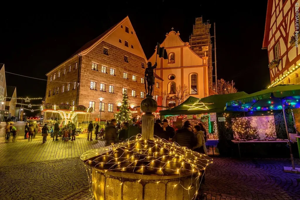 Hilpoltsteiner Weihnachtsmarkt (Quelle: Tourismusverband Fränkisches Seenland)