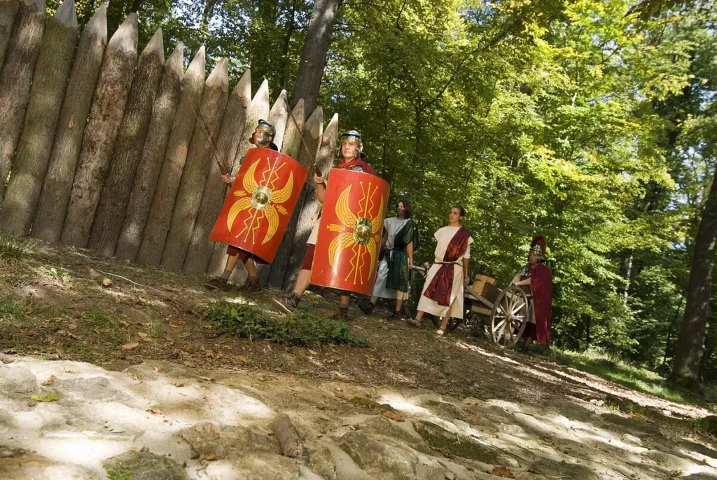 Silvesterführung - Römerführung im Burgstallwald (Quelle: Tourismusverband Fränkisches Seenland)